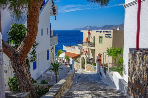 Vacanțe mai scumpe în Grecia: De anul viitor, turiștii vor plăti o nouă taxă