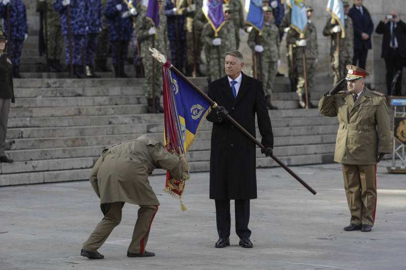 ceremonia de învestirea a noului șef al Armatei