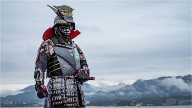 Luptător samurai în armură