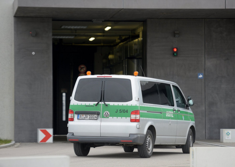 Gablingen, Germany. 30th Oct, 2018. A justice vehicle stands in front of the security lock of the Augsburg-Gablingen prison. The former chairman of the Audi board, Stadler, was detained here on remand. Credit: Stefan Puchner/dpa/Alamy Live News