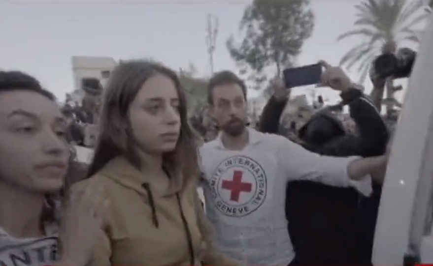 Două ostatice israeliene au fost eliberate de Hamas. Una dintre ele este Mia Schem, tânăra răpită la „Festivalul Groazei”