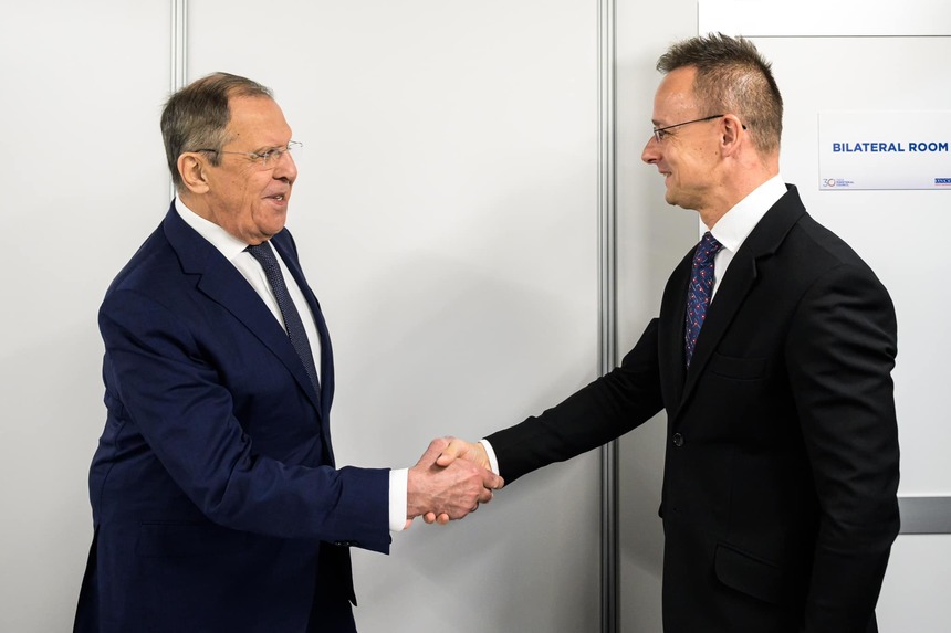 Szijjarto, întâlnire cu Lavrov la reuniunea OSCE. Relația cu Rusia se bazează pe interesul naţional, nu acceptăm nicio presiune externă