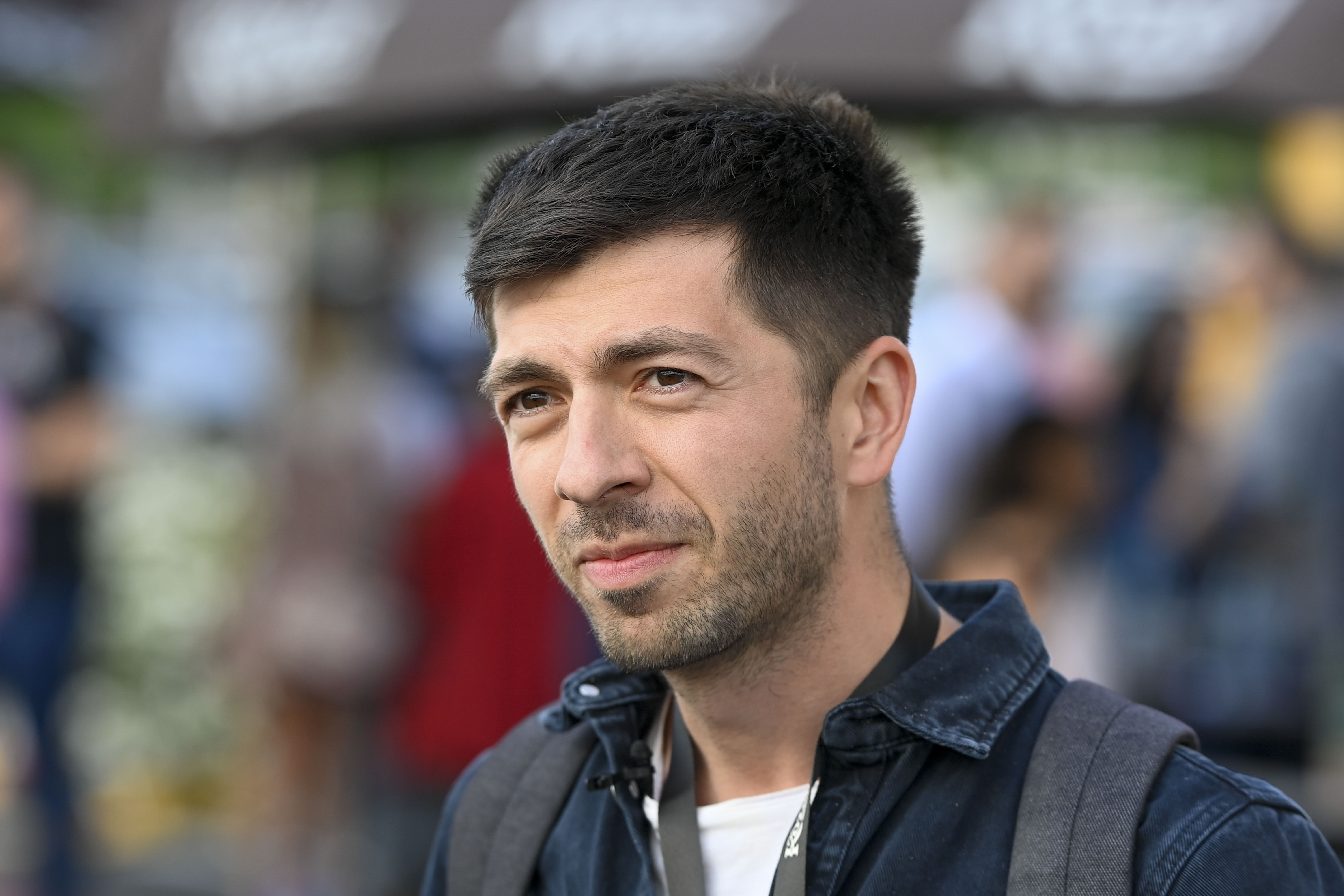 Vloggerul Mircea Bravo a intrat cu mașina într-un stâlp. Polițiștii l-au testat pentru consum de alcool și droguri