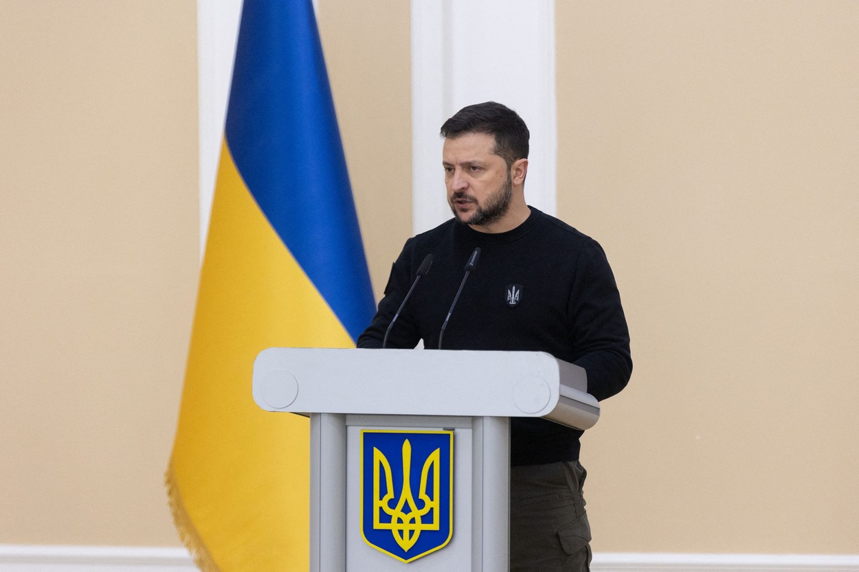 Zelenski se adresează Congresului SUA pentru a cere deblocarea ajutorului militar.Armata Kievului, în impas după eșecul contraofensivei