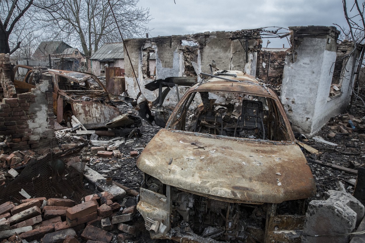 Amata ucraineană se pregăteşte pentru o rezistenţă lungă, în timp ce trupele ruse încearcă să înainteze printre ruine