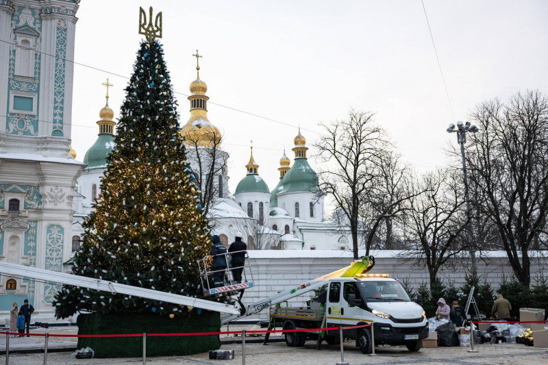 Preparation for Christmas and New Year in Kyiv - 05 Dec 2023