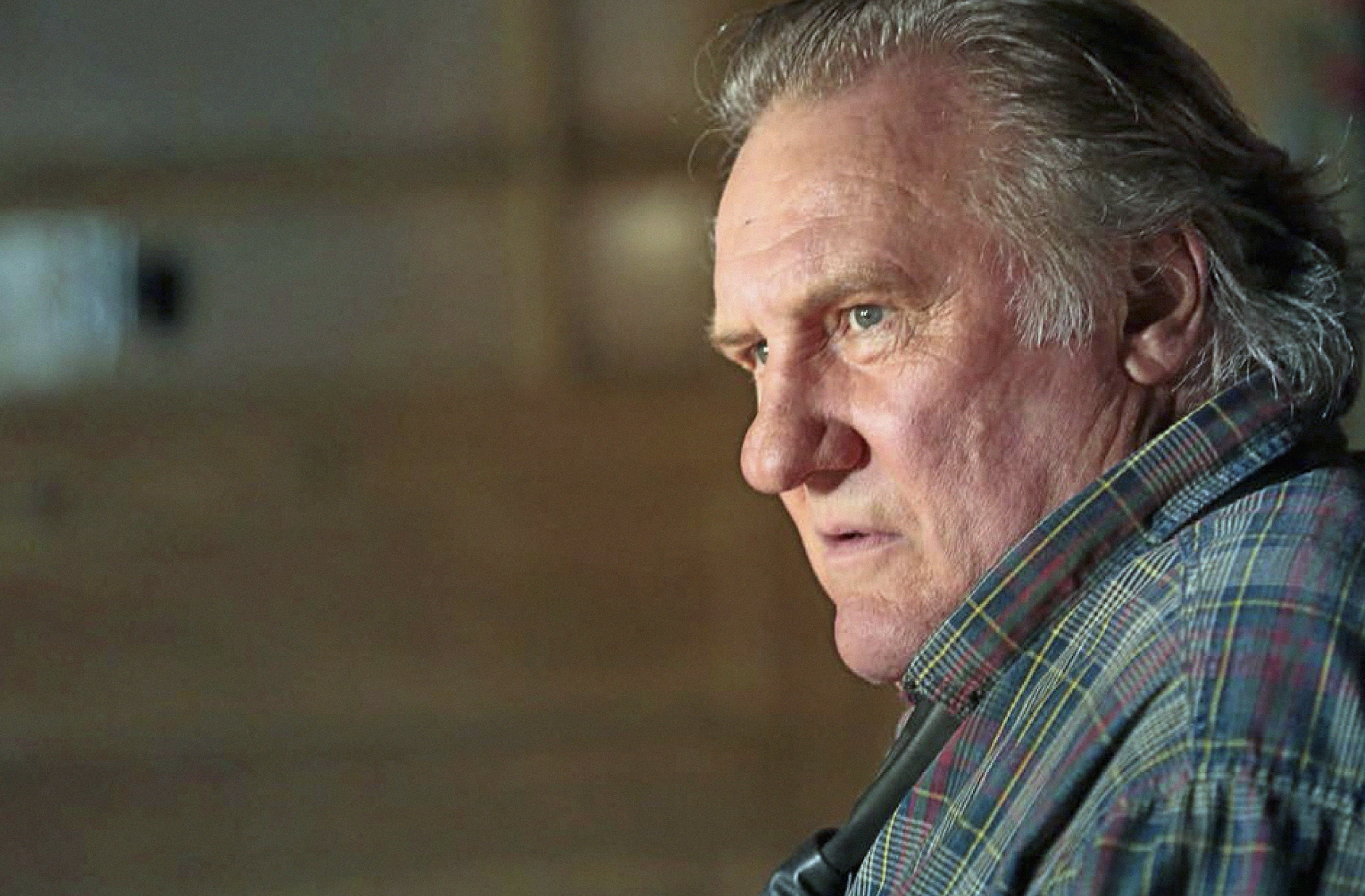 Gerard Depardieu „face de ruşine Franţa” și riscă să rămână fără Legiunea de Onoare