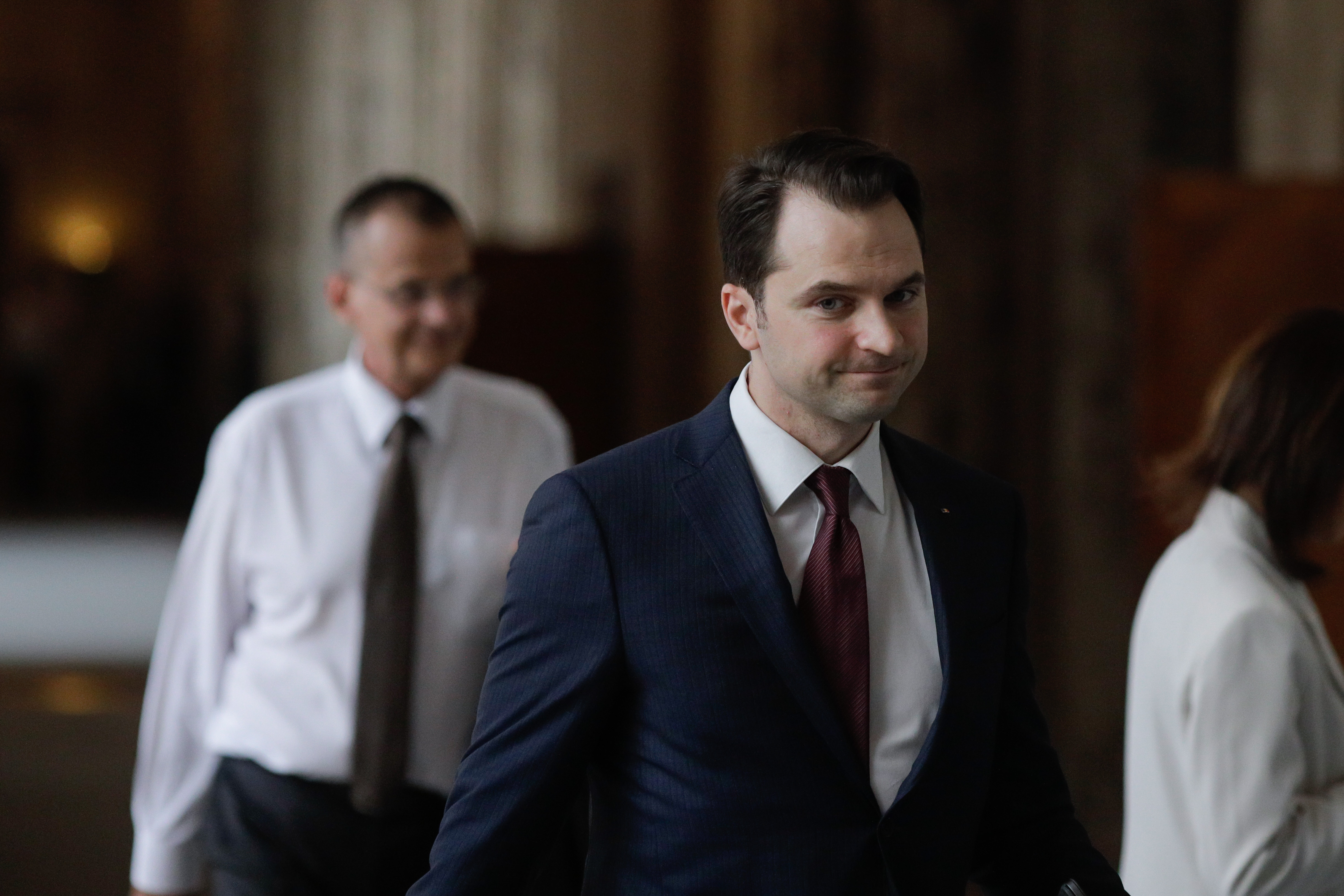 Ciolacu îi cere lui Burduja să verifice prețurile la gaze: Unii furnizori le-au crescut nejustificat când în toată Europa au scăzut