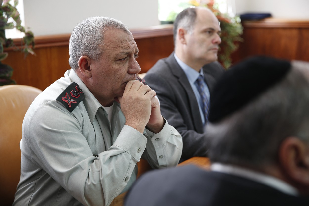 Fiul unui ministru din cabinetul de război israelian a fost ucis în Gaza. Eizenkot a aflat în timp ce planifica operațiuni militare