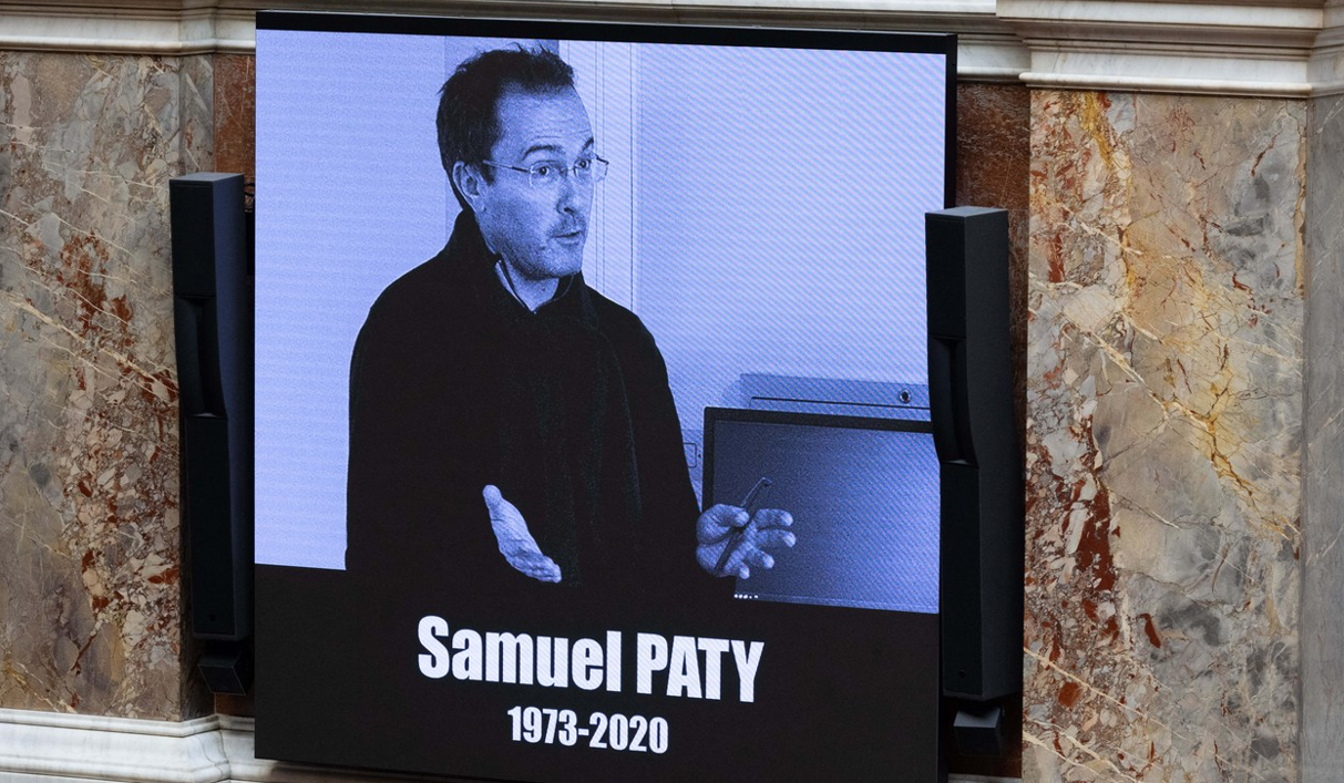 Şase elevi francezi implicaţi în decapitarea profesorului Samuel Paty, condamnaţi cu suspendare, sau cu executare până la 6 luni
