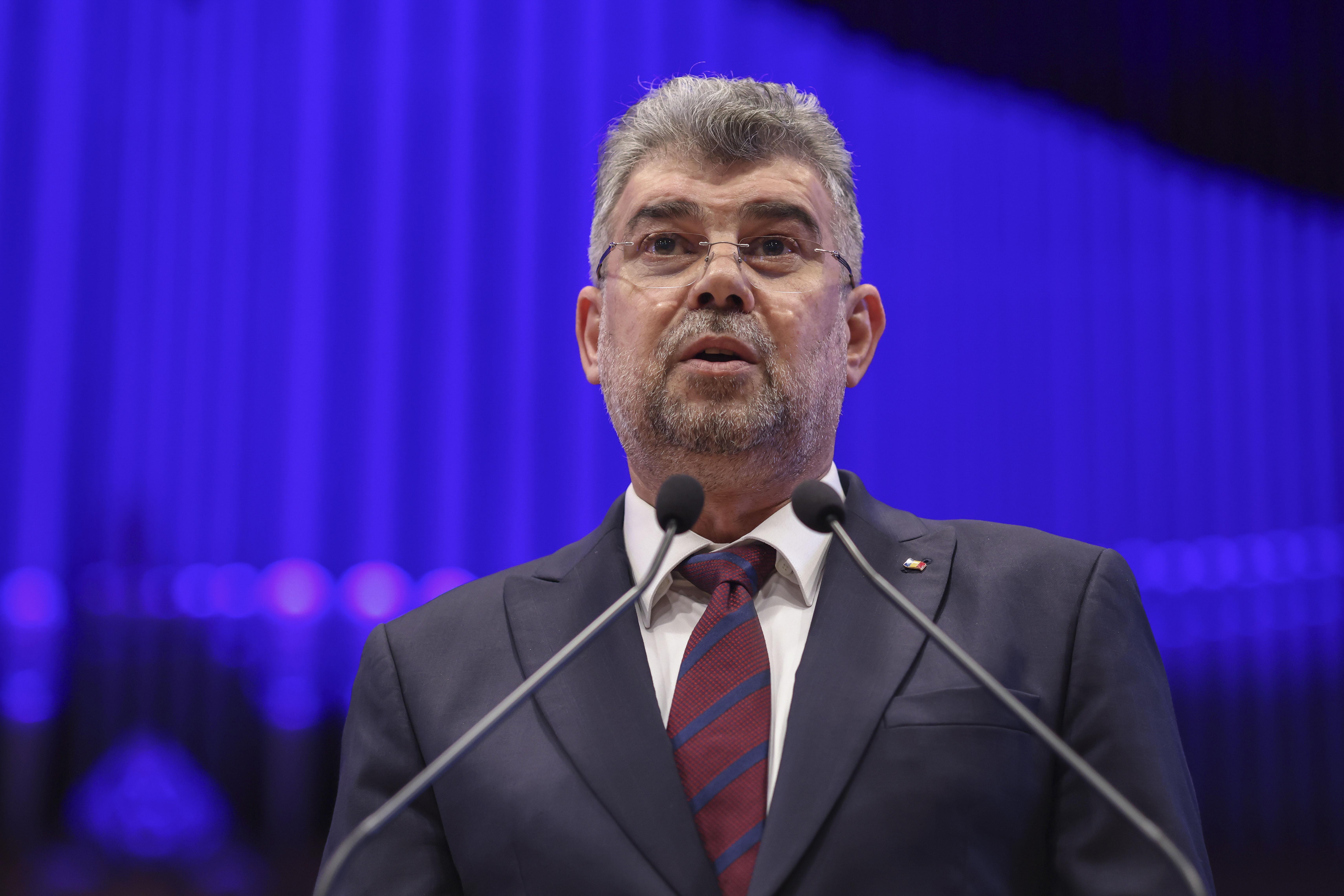 Ciolacu, de 1 Decembrie: „Când ceva tinde să ne dezbine, să ne amintim că suntem toţi români și că avem un drum comun”