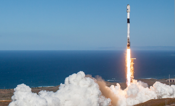 spacex-a-lansat-primul-satelit-de-spionaj-al-coreei-de-sud-dup-ce-phenianul-i-a-lansat-propriul-satelit-militar-luna-trecut
