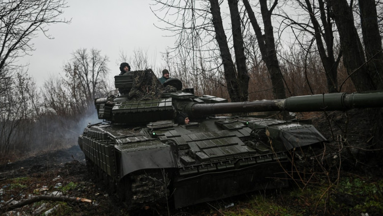 soldati in tancuri pe front