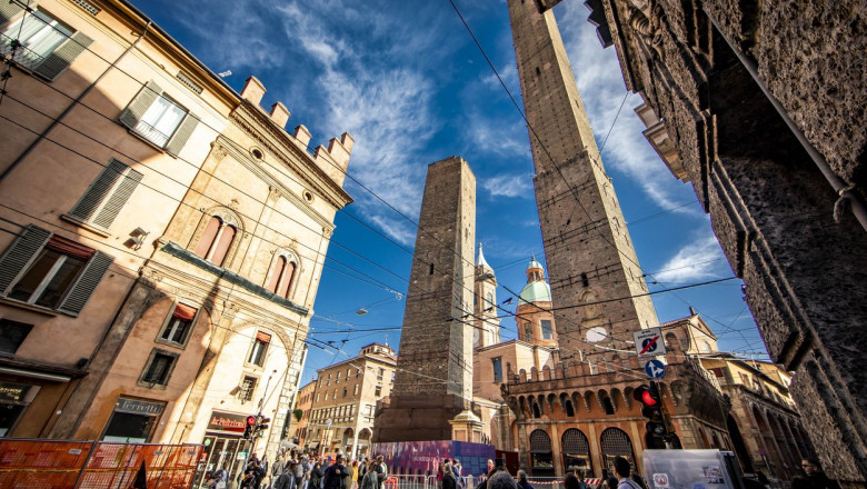 Turnul Garisenda din italia