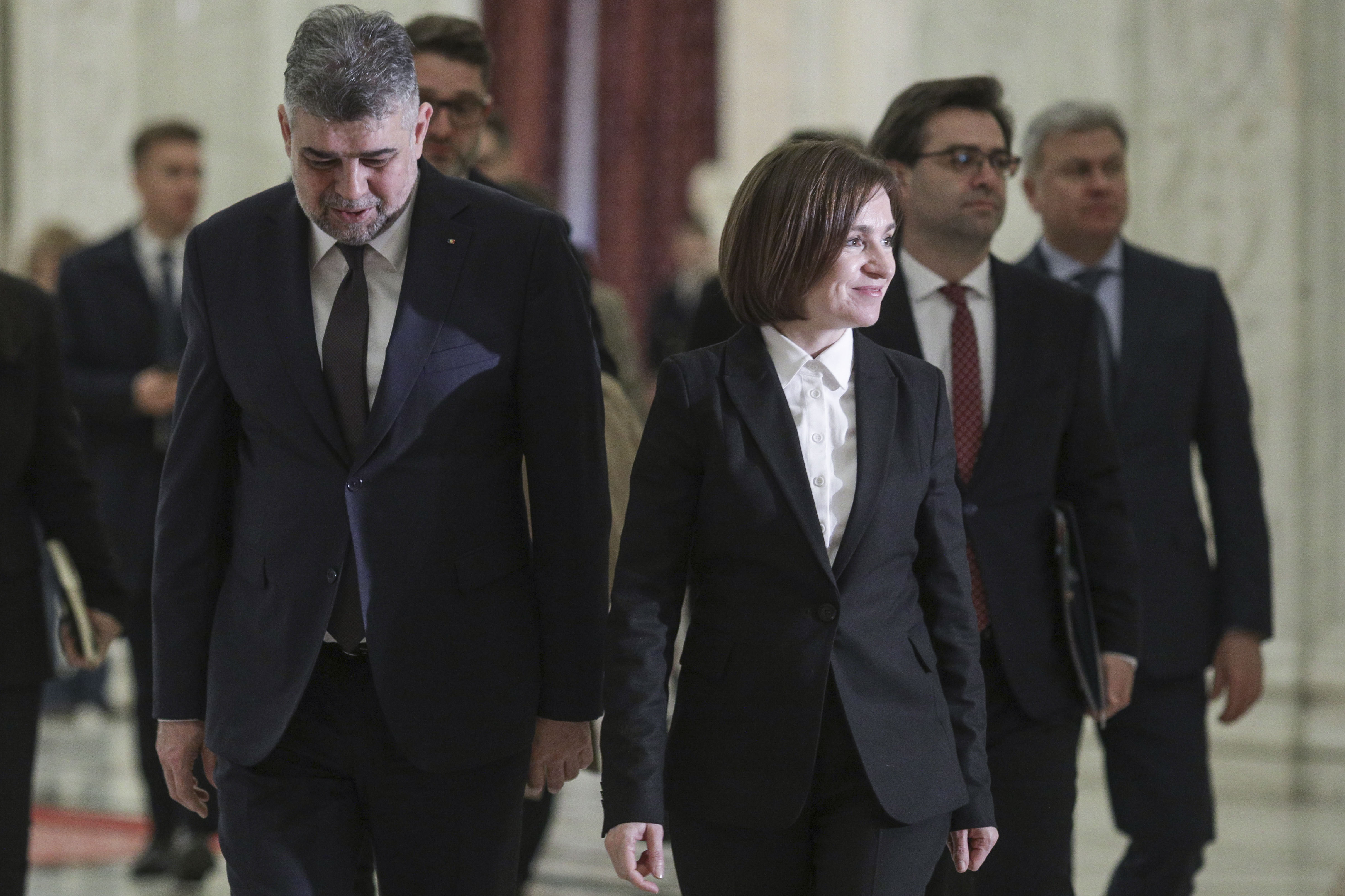 Premierul Ciolacu felicită Republica Moldova și Ucraina după deschiderea negocierilor de aderare la UE