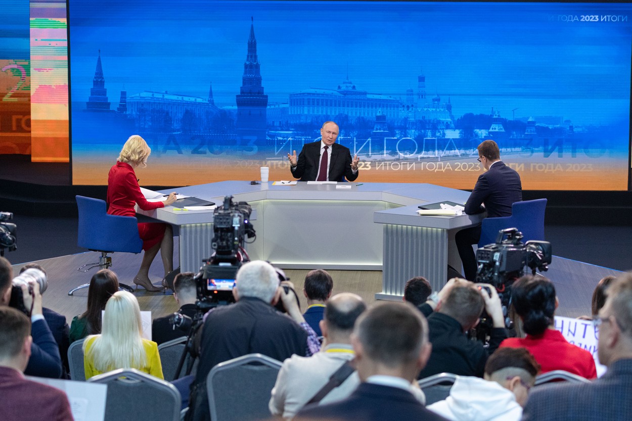 BBC: „Lumea în care Putin are dreptate în absolut orice”. Culisele conferinței-maraton, atent pusă în scenă de Kremlin