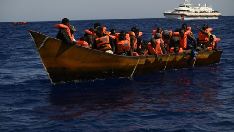 Navă cu migranți: