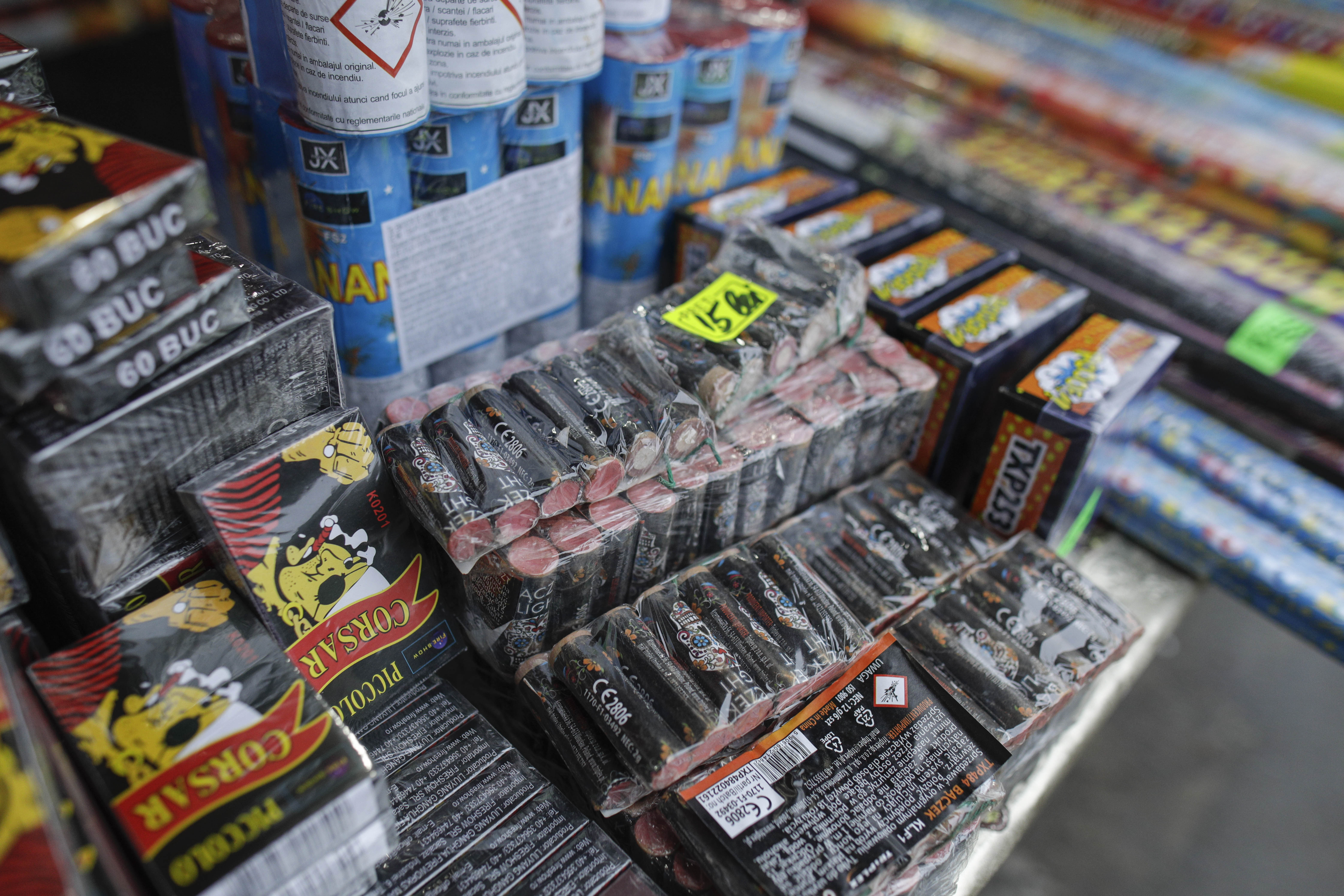 Persoanele care folosesc petarde riscă amenzi de până 7.500 de lei și chiar închisoare. Cine sunt cei exceptați de la sancțiuni