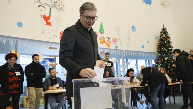 președintele vucic votează