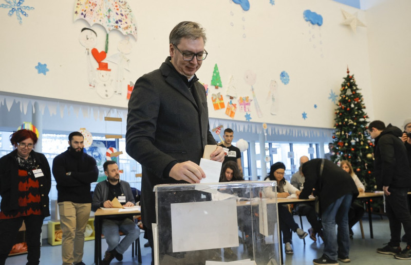 președintele vucic votează