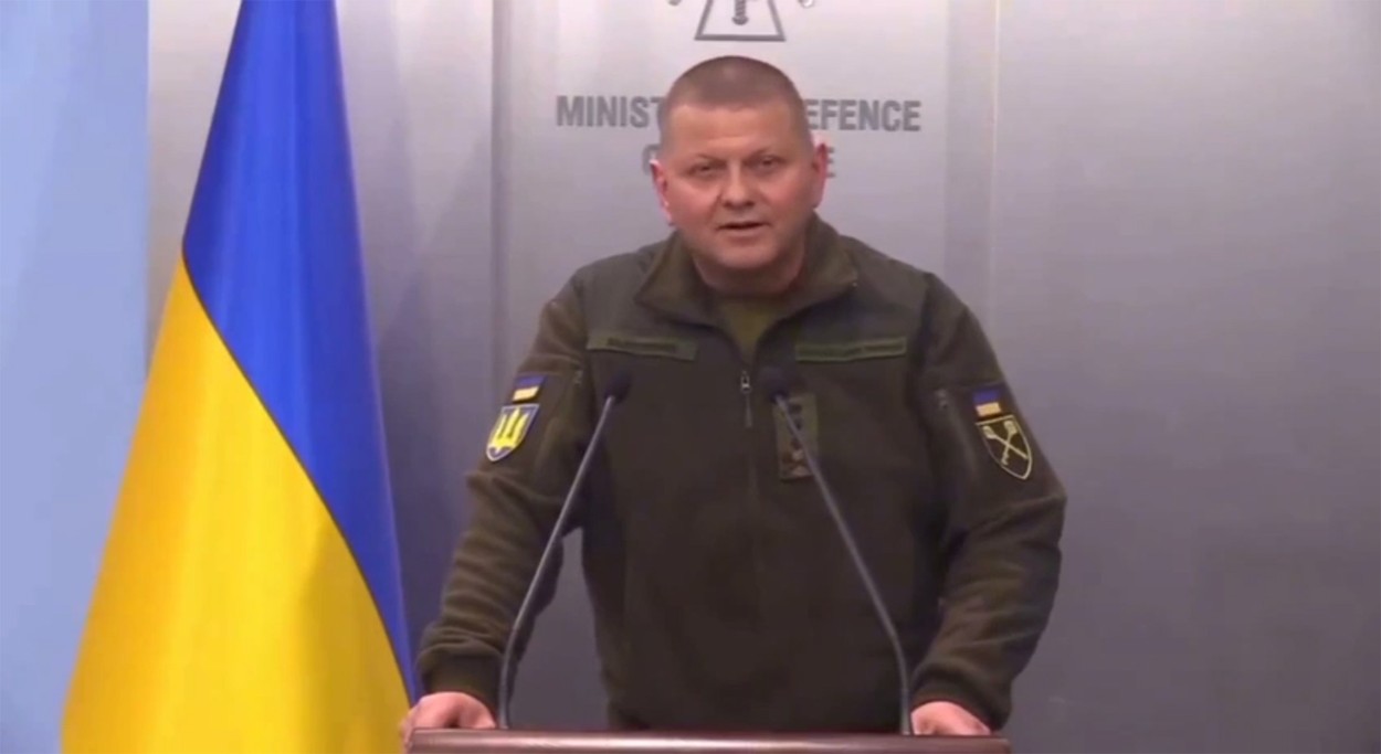 Anchetă în Ucraina după ce un dispozitiv de înregistrare a fost găsit în noul birou al șefului Armatei, Valeri Zalujni