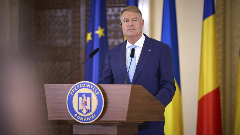 klaus iohannis face declaratii la palatul victoria