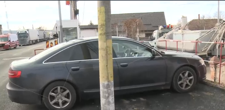 Primele imagini cu mașina furată în care era Budăi. Dan Șlincu vrea să facă un proiect ca nimeni să nu mai ajungă în situația lui