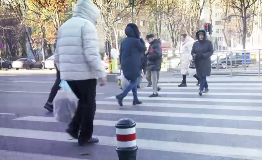 Amenzi usturătoare pentru pietonii care traversează neregulamentar, de la 1 ianuarie