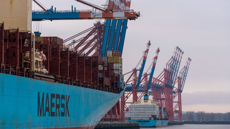 Vas de transport mărfuri inscripționat Maersk