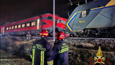 Două trenuri s-au ciocnit în Italia
