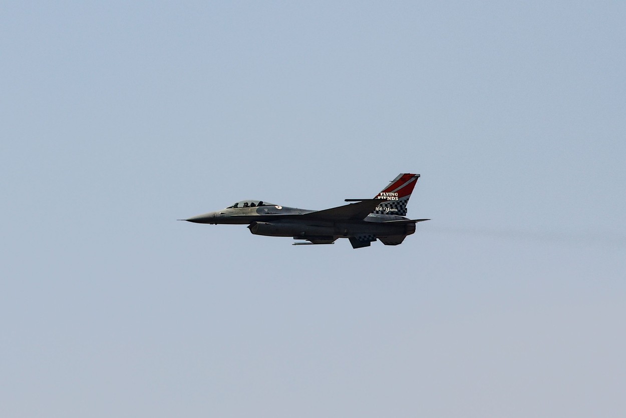 Un avion F-16 american s-a prăbuşit în largul coastelor Coreei de Sud. Pilotul s-a catapultat
