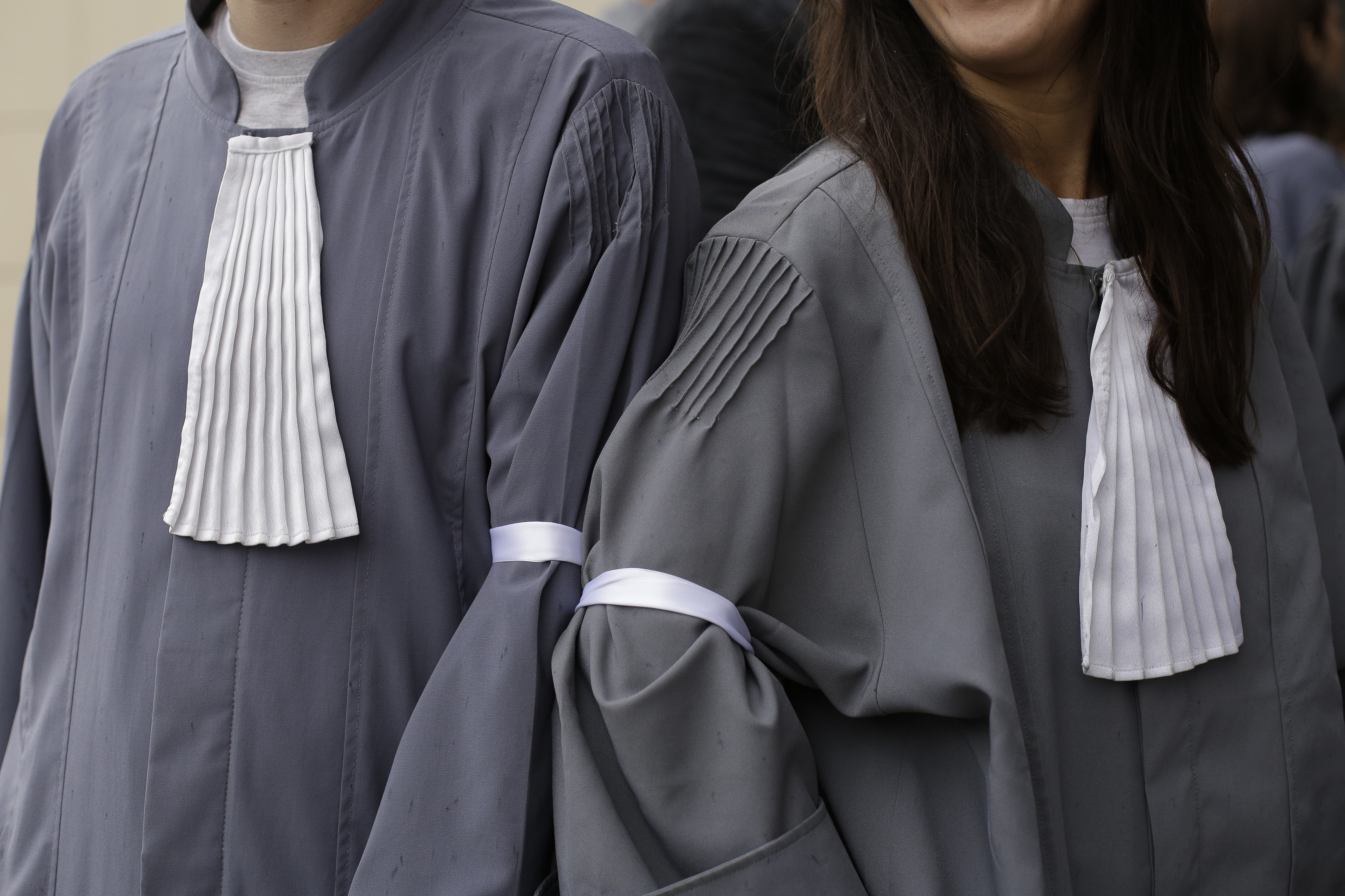Proiect de lege adoptat de Senat: Grefierii vor primi pensie de serviciu la împlinirea vârstei standard de pensionare