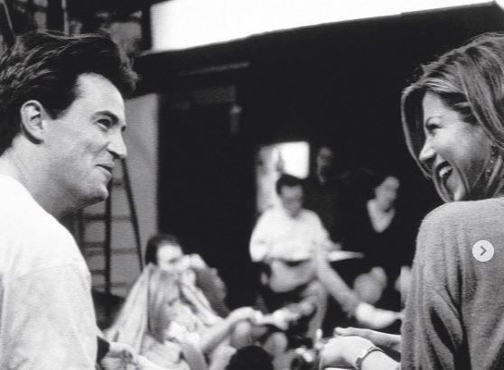 Jennifer Aniston a vorbit cu Matthew Perry cu puțin timp înainte să fie găsit mort: „Era fericit. Era sănătos. Se lăsase de fumat”