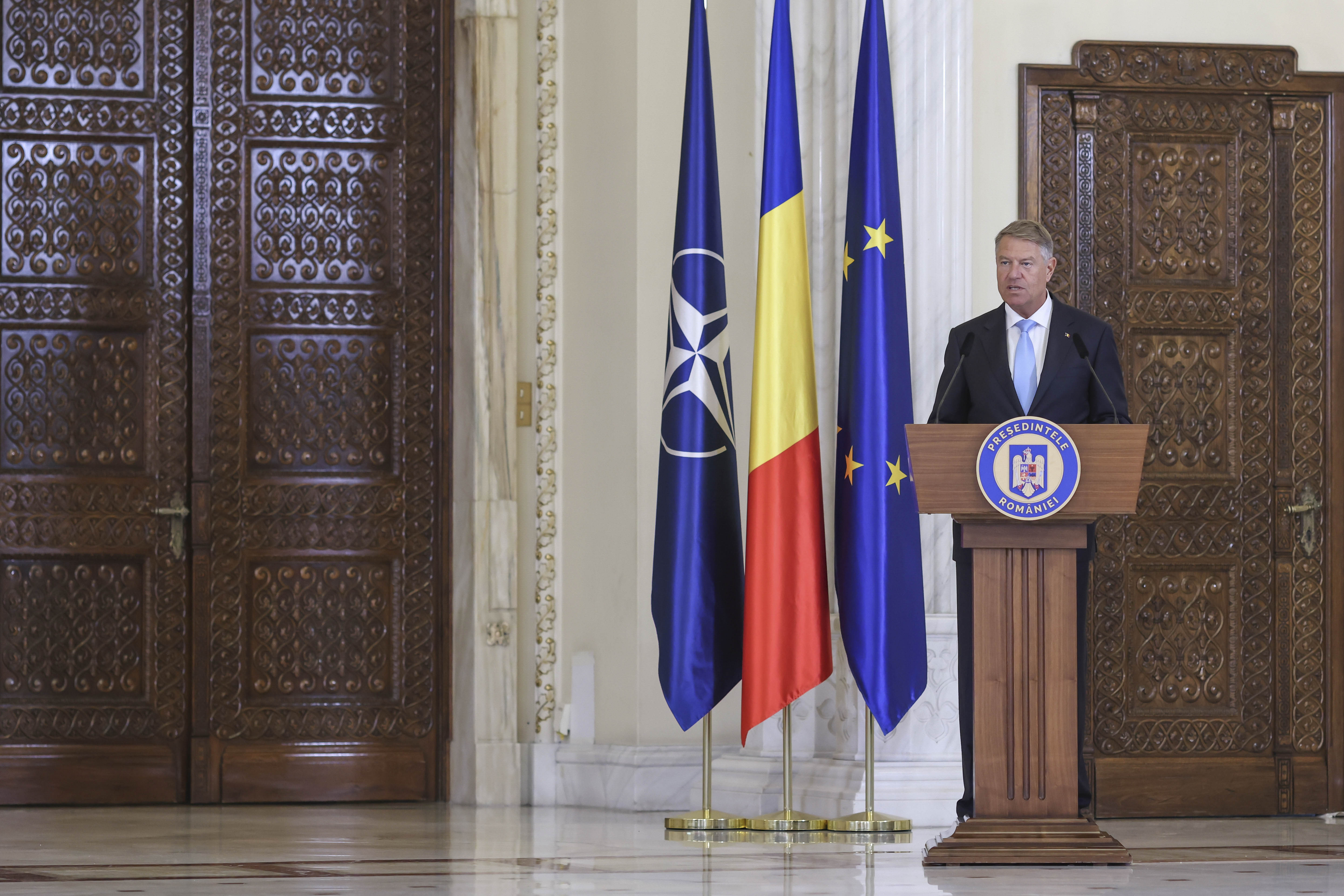 Iohannis le cere senatorilor să reexamineze legea energiei care modifică regimul prosumatorului. Ce probleme semnalează președintele