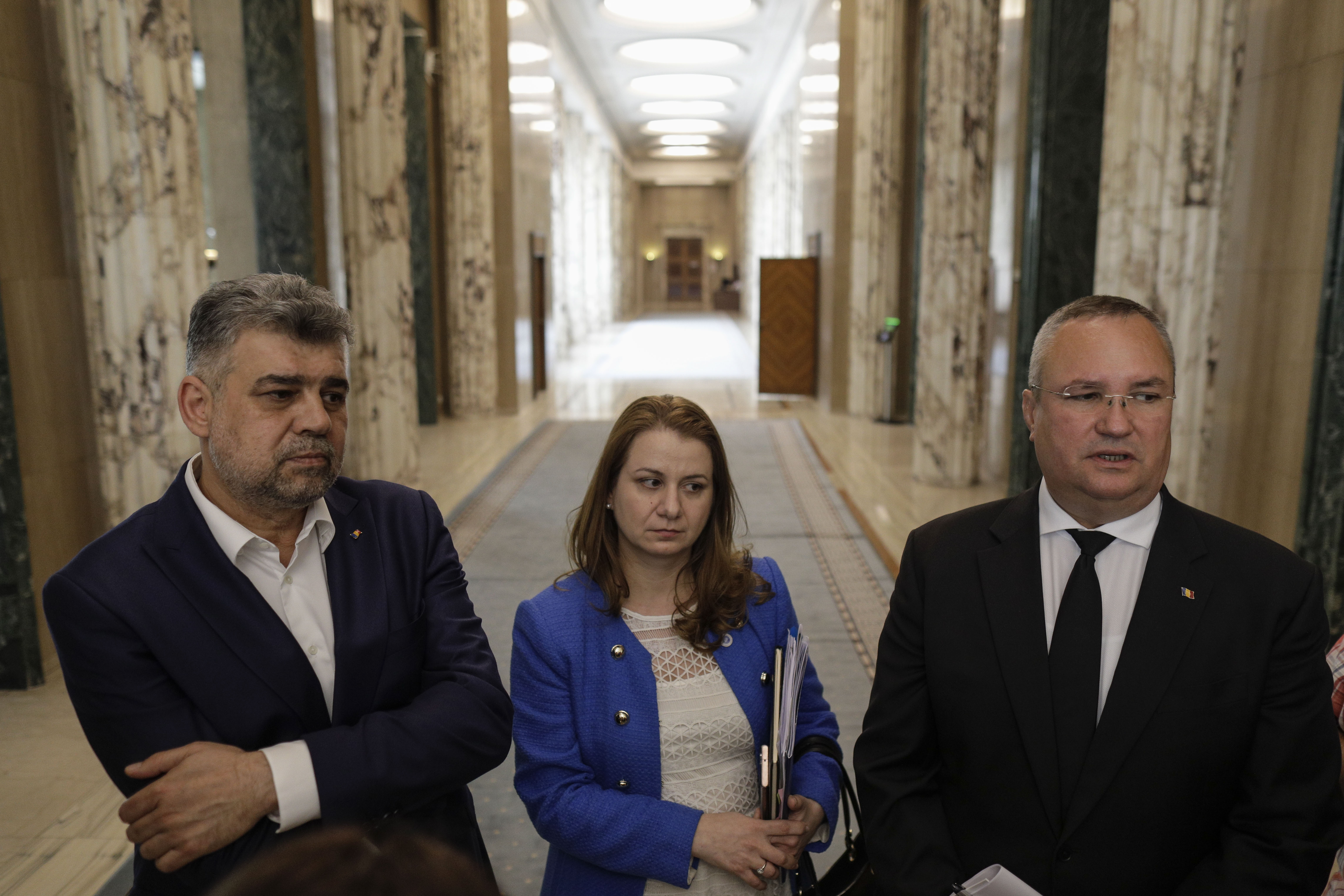 Alba-neagra cu salariile profesorilor. Guvernul corectează OUG care prevedea o majorare de doar 8%. Cresc și salariile primarilor
