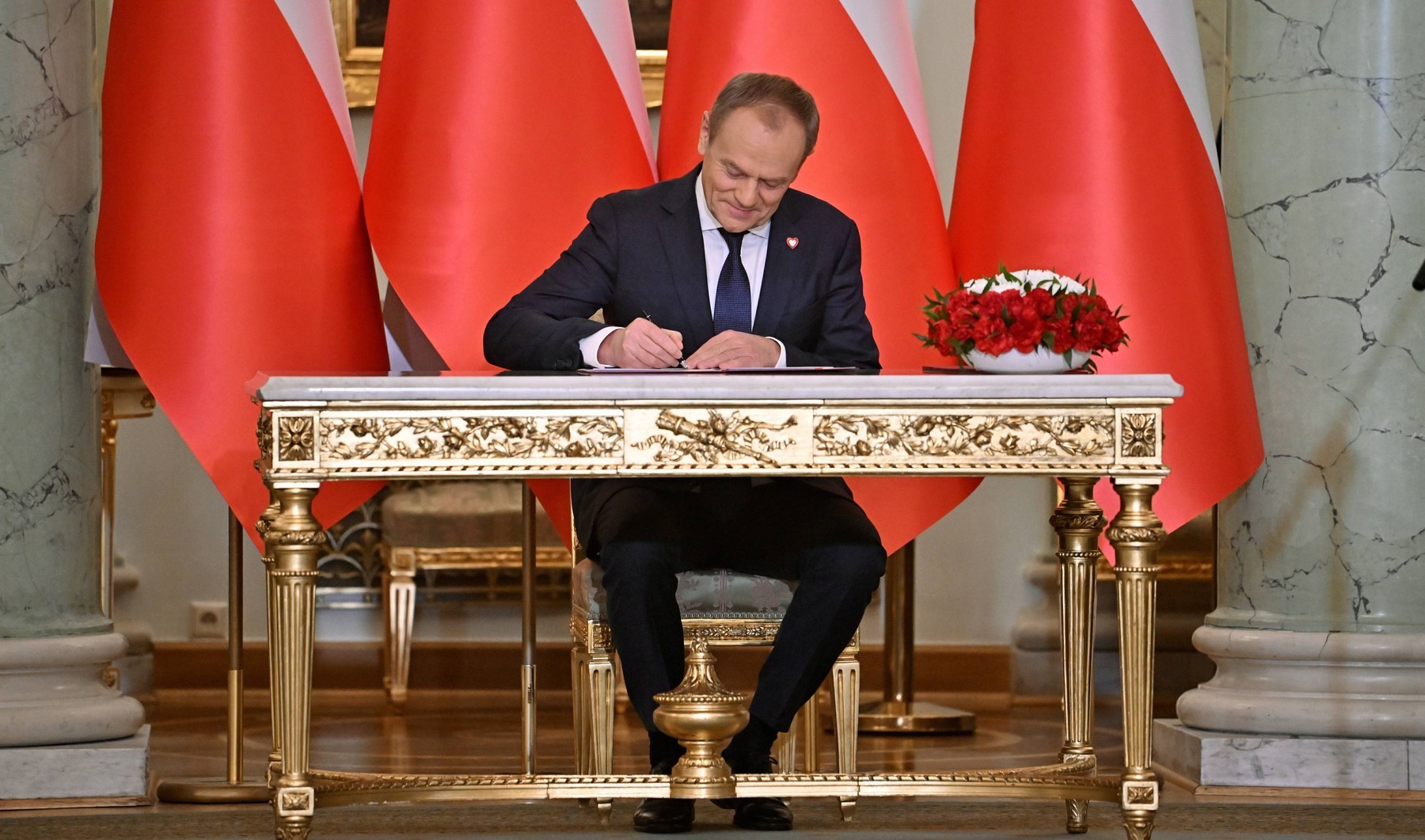 Donald Tusk a depus jurământul şi a devenit noul premier al Poloniei
