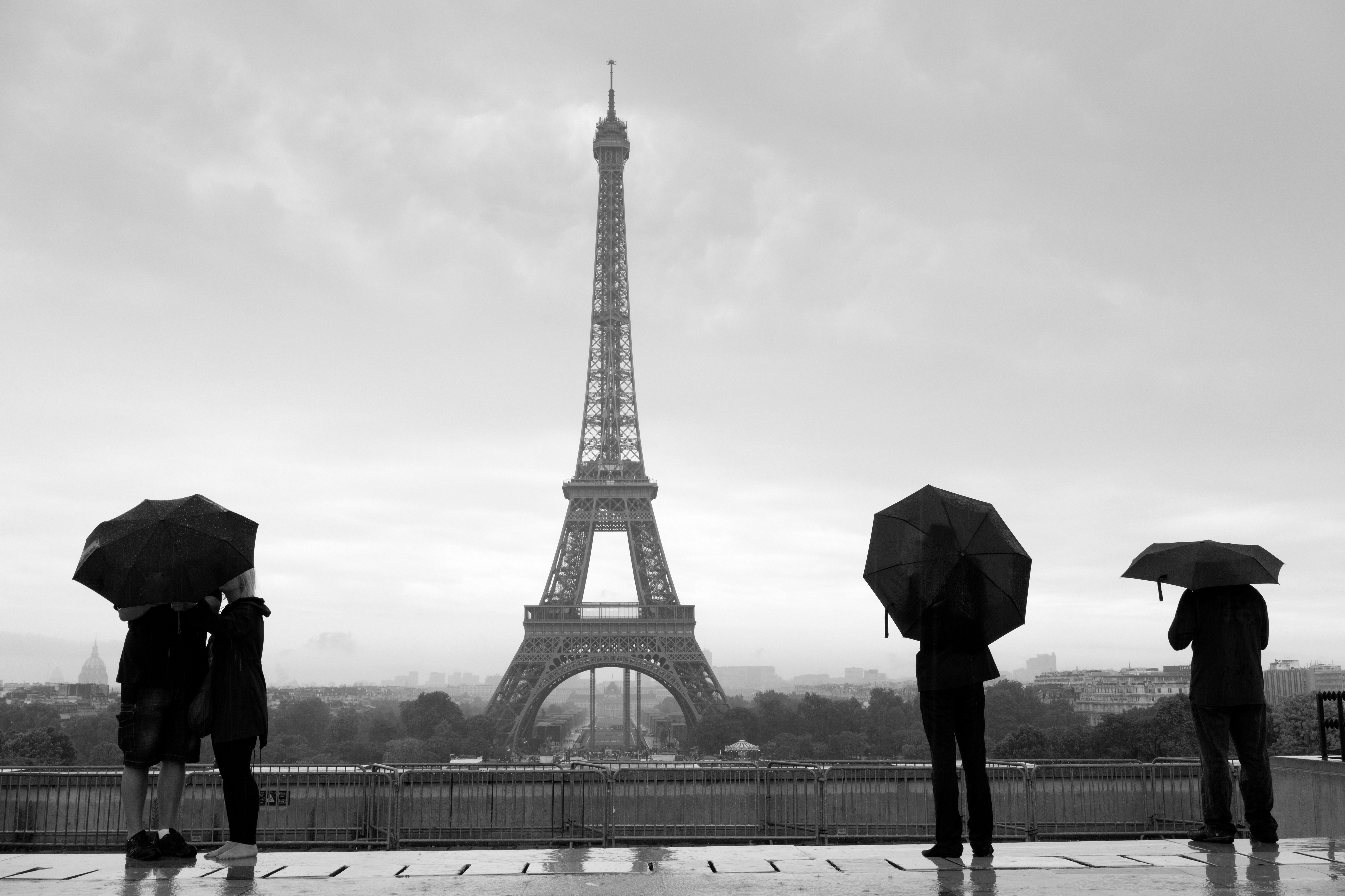Avertizare de călătorie pentru românii care merg în Franța: Meteorologii au emis cod portocaliu de ploi și inundații