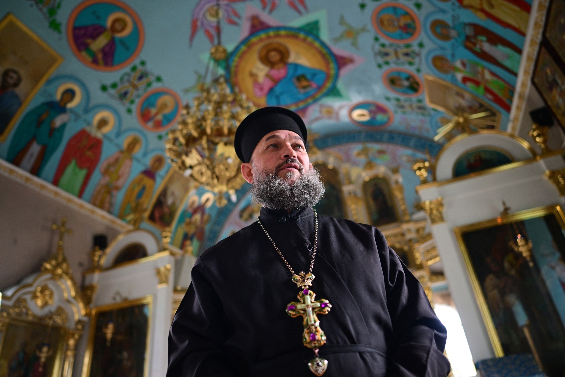 Tot mai mulţi preoţi ortodocşi moldoveni aleg să treacă la Mitropolia Basarabiei, în cadrul Patriarhiei Române