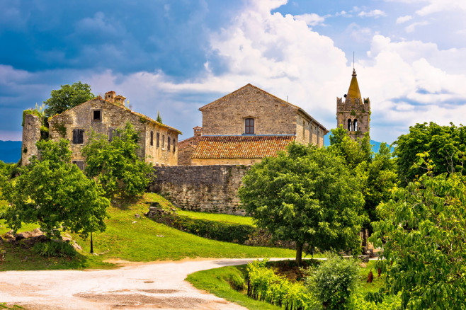 Town,Of,Hum,Old,Stone,Architecture,View,,Istria,,Croatia