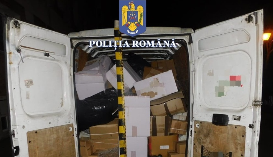 O tonă de substanţe dopante cu grad mare de risc, găsită de poliţişti într-o dubă
