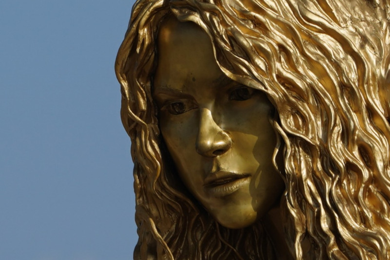 Giant Shakira sculpture unveiled