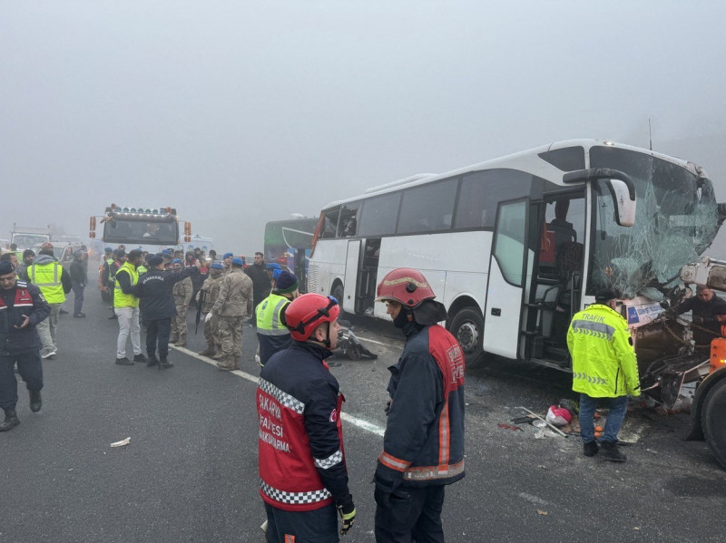 Tragic accident in northwestern Turkiye claims 57 injuries and 11 lives