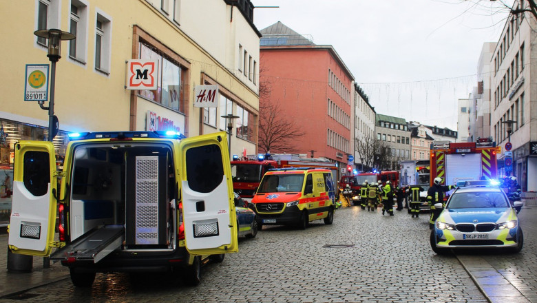 Truck drives into group of pedestrians in Passau
