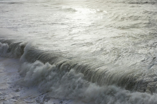 Massive, dangerous waves to hit California coast