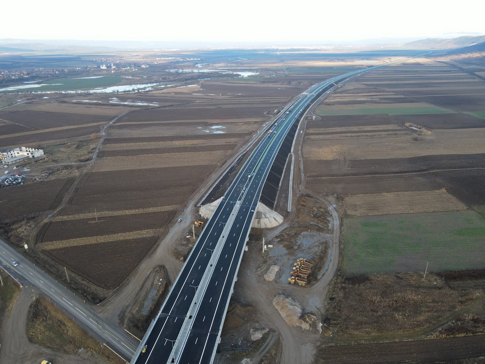 Un tronson din A3 a fost finalizat cu 8 luni înainte de termen, iar drumul Cluj-Târgu Mureș se va putea face pe autostradă