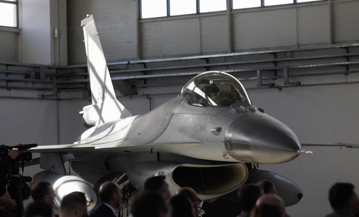 Olanda anunţă că va livra „un număr inițial” de 18 avioane de luptă F-16 Ucrainei