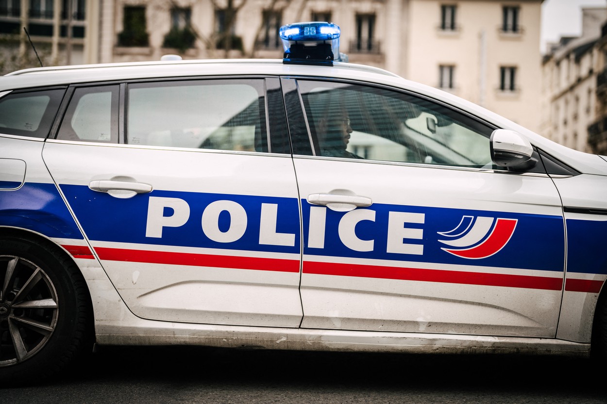 Jaf de 200.000 de euro la Paris. Unul dintre hoţi a fost arestat după ce a fost geolocalizat telefonul furat de la victime