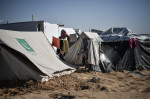Palestinians seek shelter in makeshift tents amid Israeli attacks