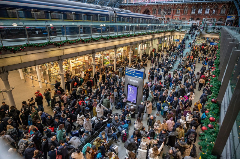 Eurostar chaos as trains stipped due to flodding in tunnels, Westminster, London, UK - 30 Dec 2023