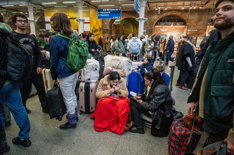 Eurostar chaos as trains stipped due to flodding in tunnels, Westminster, London, UK - 30 Dec 2023
